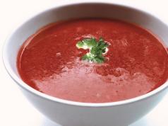 Tomato puree soup - classic recipes from fresh tomatoes