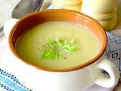 Purée de soupe de céleri : Recettes Soupe de purée de tiges de céleri