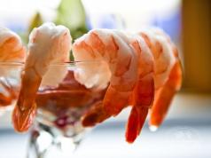 Comment cuisiner des crevettes surgelées non décortiquées ?