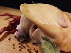 “Egzotik” domuz kulakları, ne kadar pişirilir ve nasıl pişirilir?