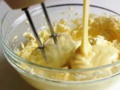 Step-by-step recipe for cake cream made from sour cream and condensed milk