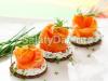 Kanape: receta me foto Kanape me salmon të kripur lehtë