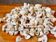 The most delicious recipes for canned chanterelles for the winter Chanterelles in tomato sauce for the winter