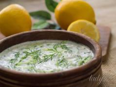 Creamy cheese sauce for spaghetti and potatoes