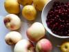 Fillings for pies made from yeast dough