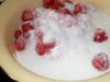 सर्दियों के लिए पारंपरिक स्ट्रॉबेरी की तैयारी